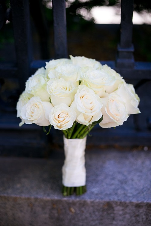 cream-rose-bridal-bouquet