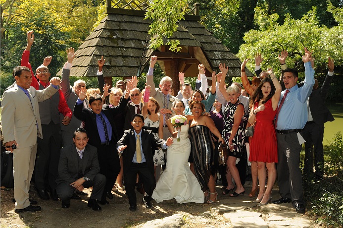 wagner-cove-wedding-group-photo