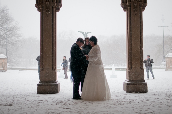 central-park-winter-wedding-ceremony-bethesda-fountain