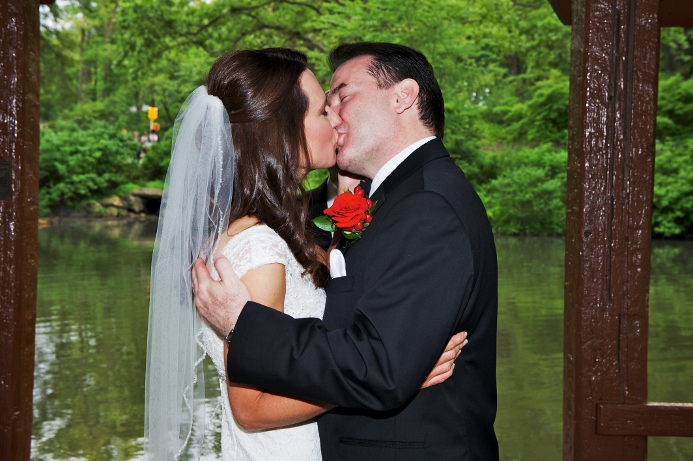 spring-wedding-at-wagner-cove-central-park-25