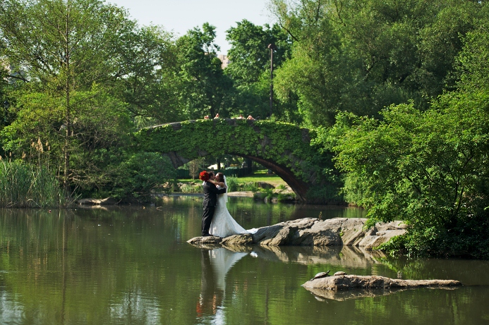 spring-wedding-at-wagner-cove-central-park-4