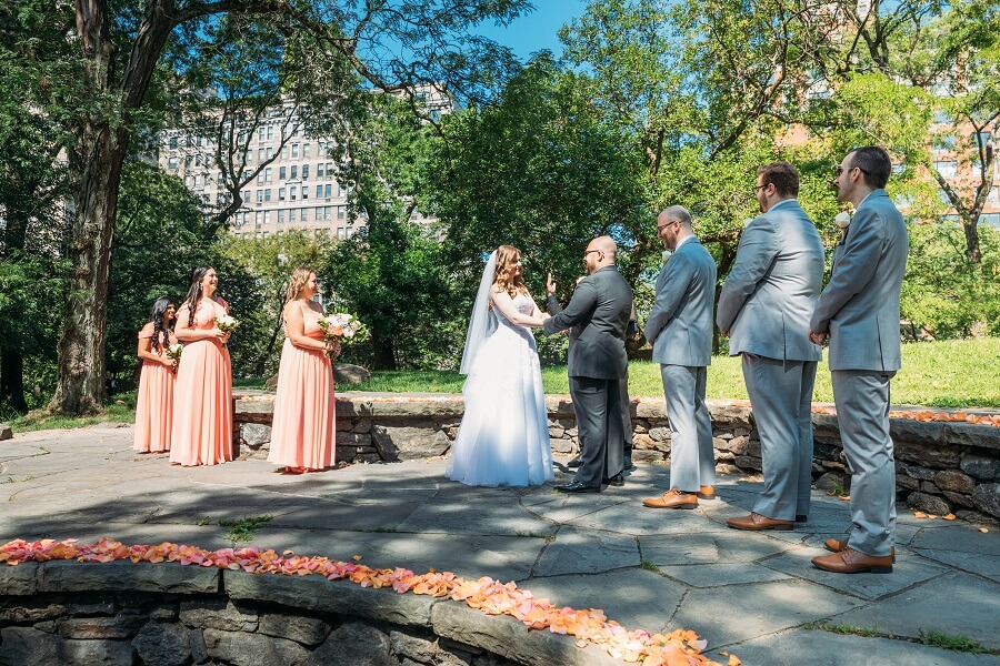 Couple gets married at Summit Rock in Central Park