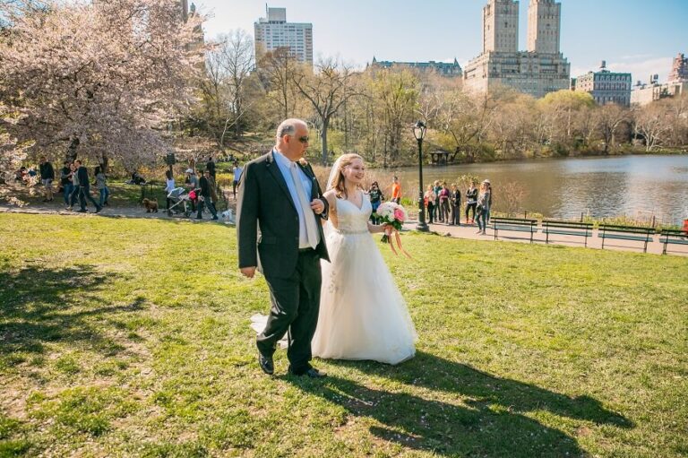 Dad walks bride down aisle during spring wedding on Cherry Hill