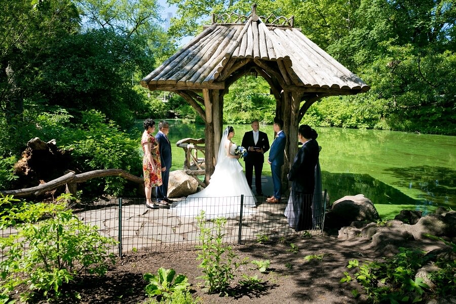 Intimate wedding ceremony at Wagner Cove in Spring